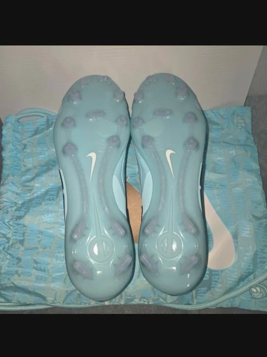 Nike Tiempo Legend Elite Light Blue and Pink Soccer Cleats - Picture 4 of 6